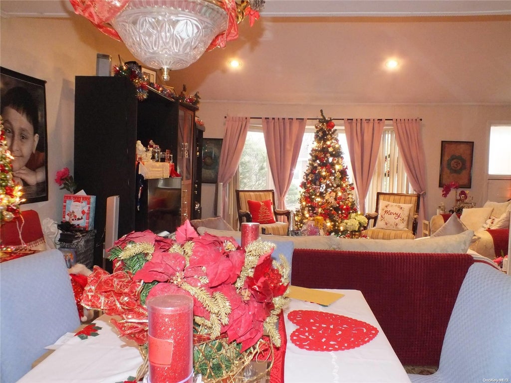 7 of 30 - 957 Jerome St., Baldwin, NY