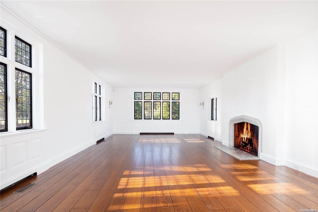8 of 33 - 16 Tuthill Lane, Remsenburg, NY