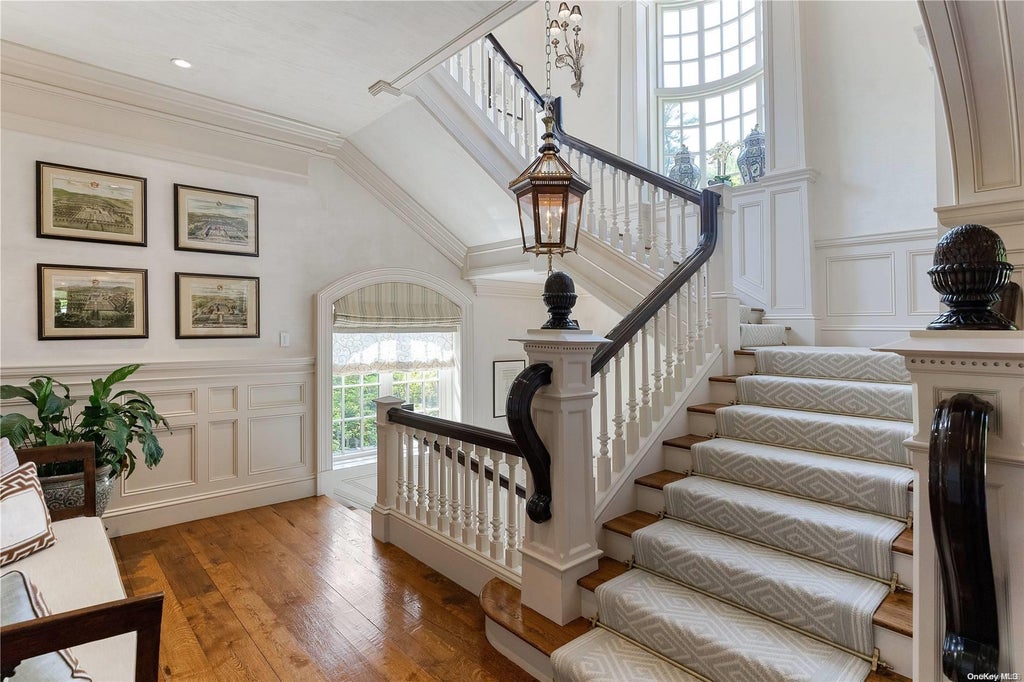 15 of 36 - 6 Spring Hill Lane, Old Westbury, NY