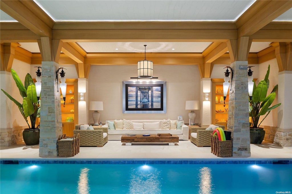 21 of 36 - 6 Spring Hill Lane, Old Westbury, NY