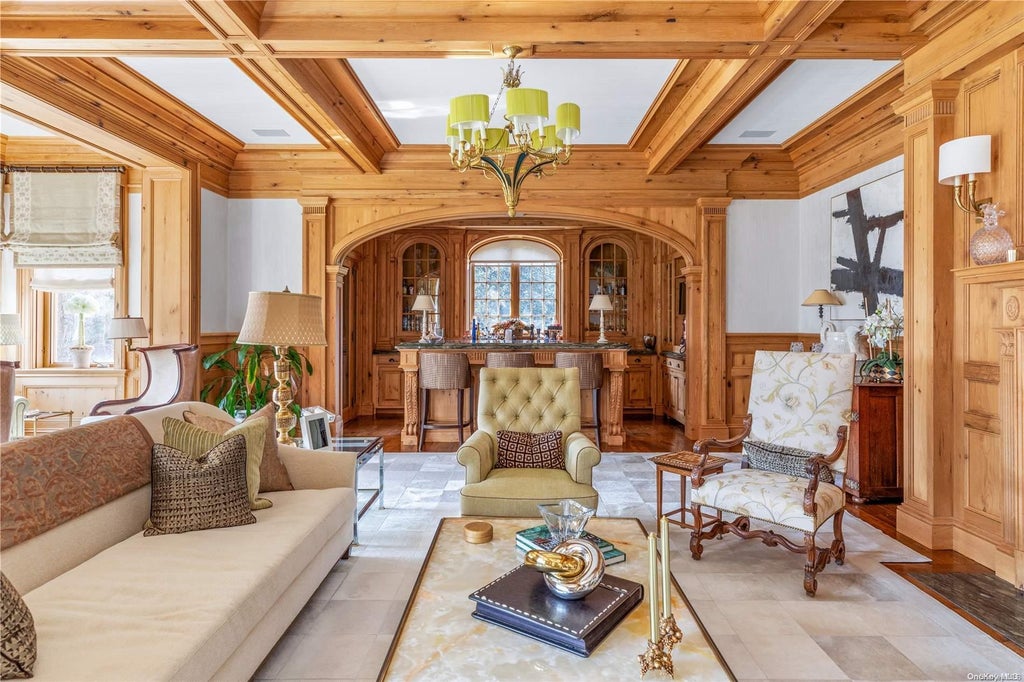 5 of 36 - 6 Spring Hill Lane, Old Westbury, NY