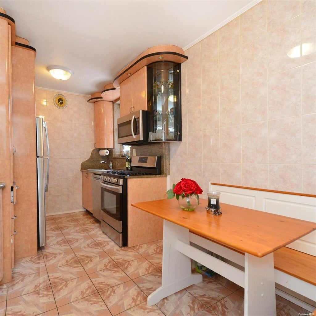11 of 16 - 99-15 66th Avenue # 4c, Rego Park, NY