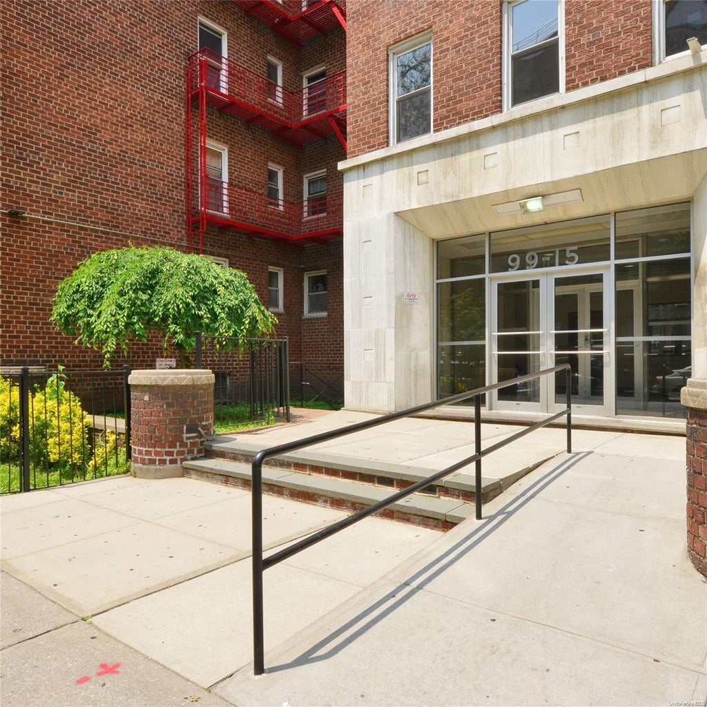 2 of 16 - 99-15 66th Avenue # 4c, Rego Park, NY