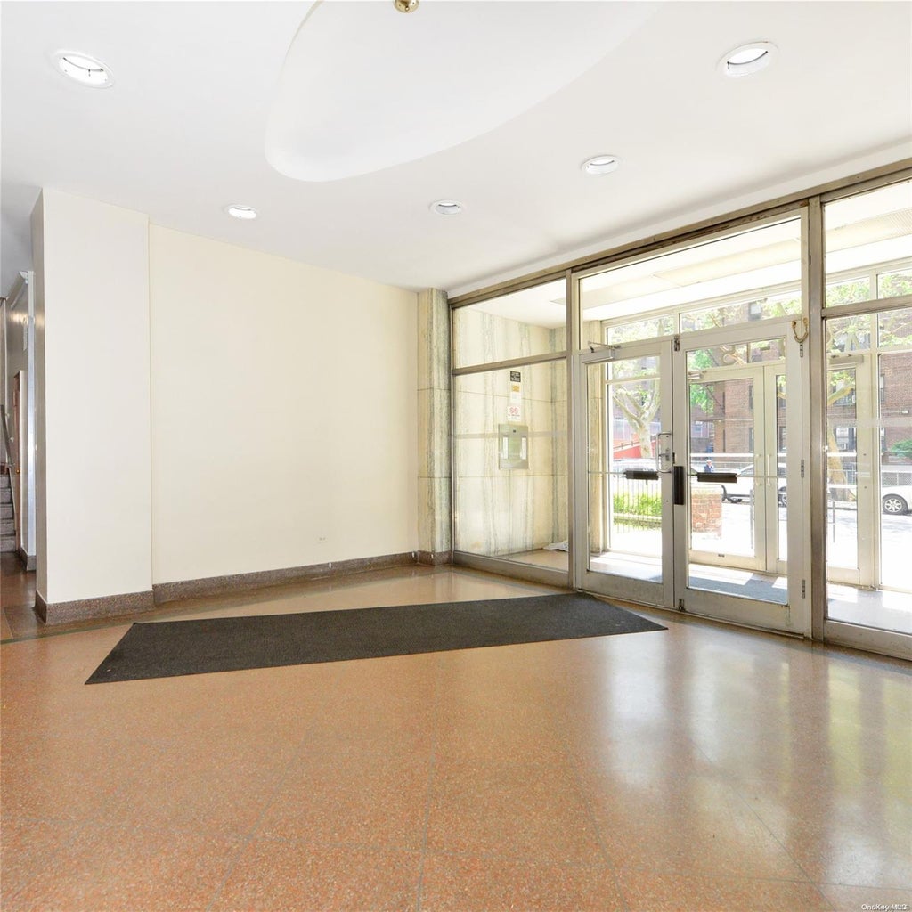 3 of 16 - 99-15 66th Avenue # 4c, Rego Park, NY