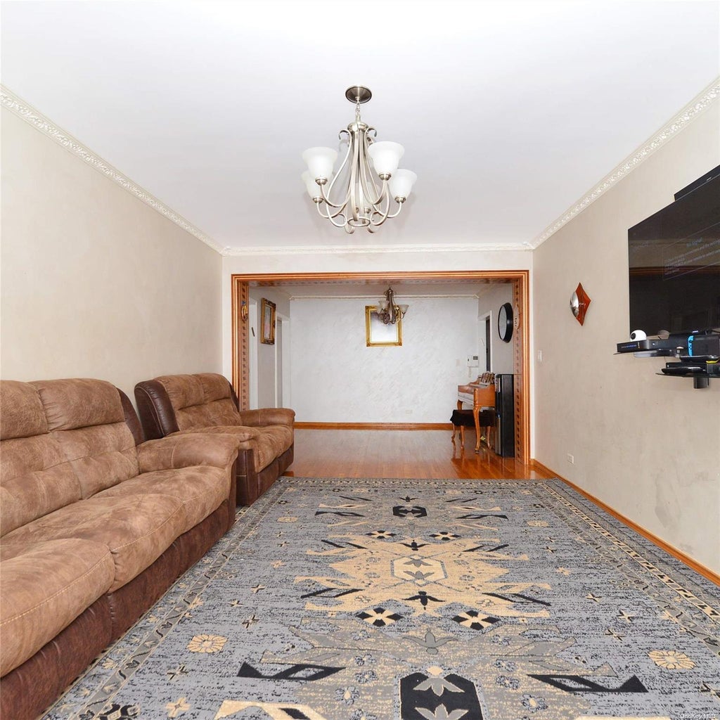 5 of 16 - 99-15 66th Avenue # 4c, Rego Park, NY