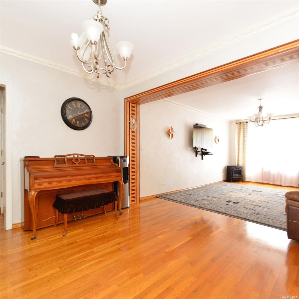 6 of 16 - 99-15 66th Avenue # 4c, Rego Park, NY
