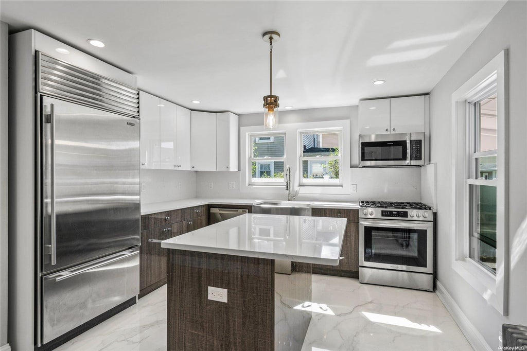 10 of 25 - 23-25 Miller St. # 2, Glen Cove, NY