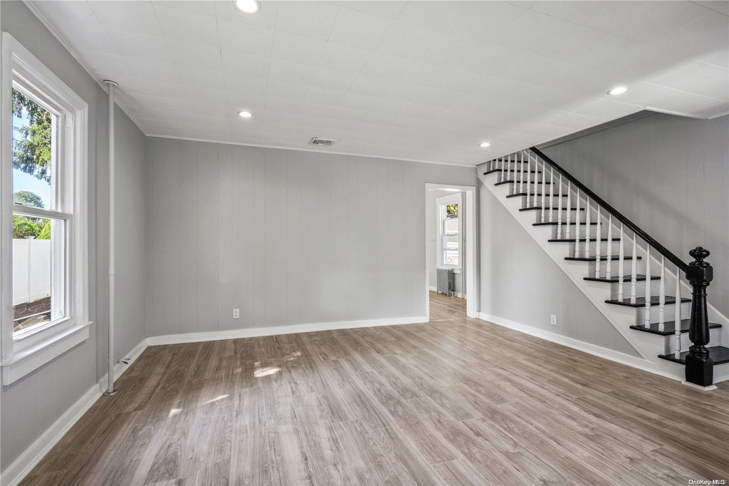 5 of 25 - 23-25 Miller St. # 2, Glen Cove, NY