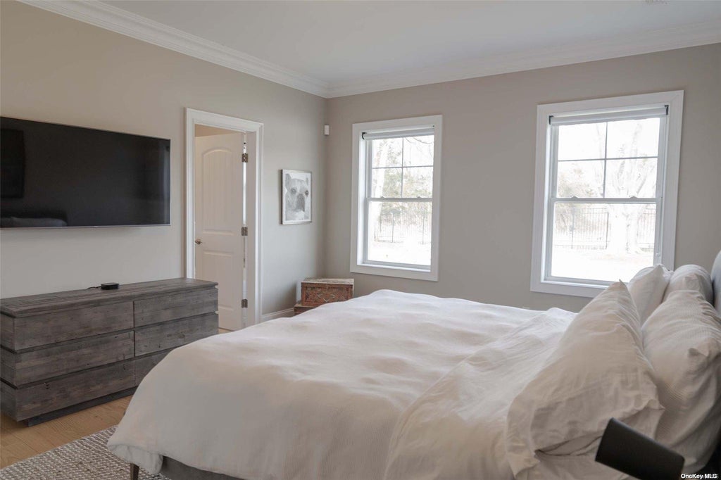 10 of 31 - 700 Gin Lane, Southold, NY