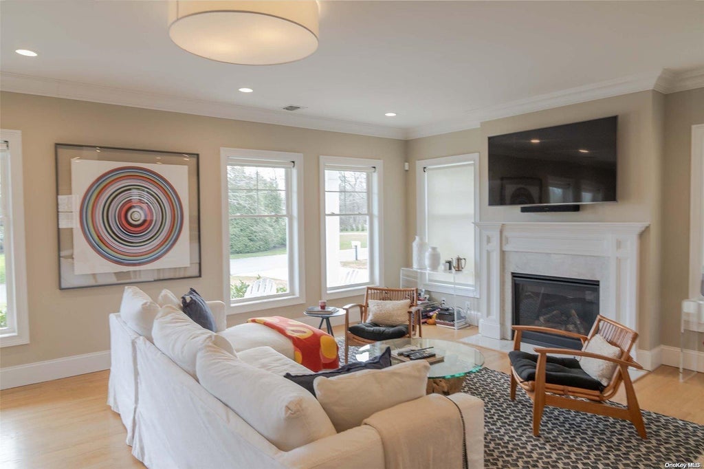 3 of 31 - 700 Gin Lane, Southold, NY