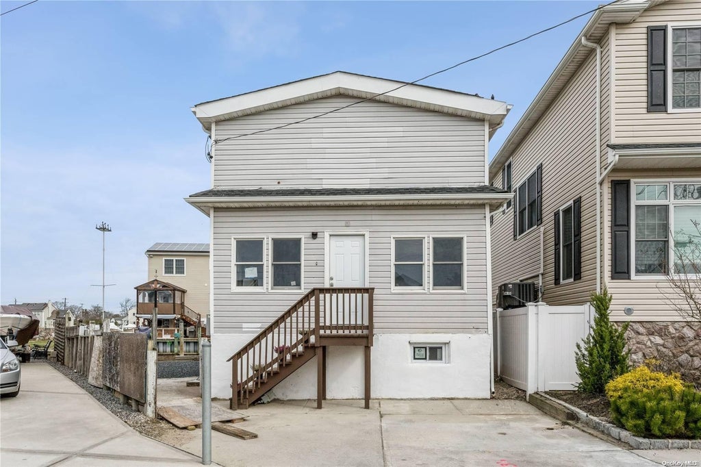 1 of 32 - 635 Lincoln St., Baldwin, NY