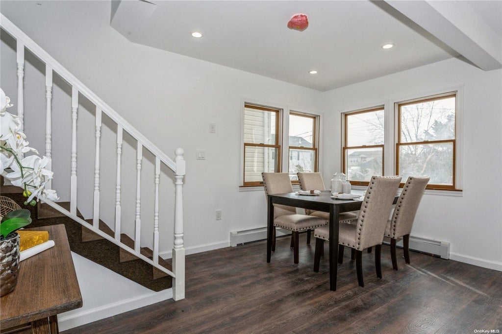 9 of 32 - 635 Lincoln St., Baldwin, NY