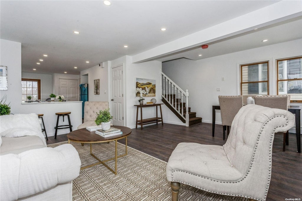 7 of 32 - 635 Lincoln St., Baldwin, NY