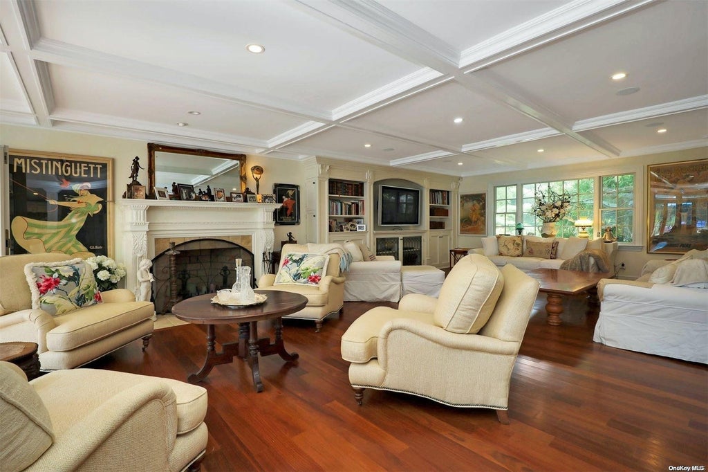 7 of 34 - 11 Pheasant Lane, Remsenburg, NY