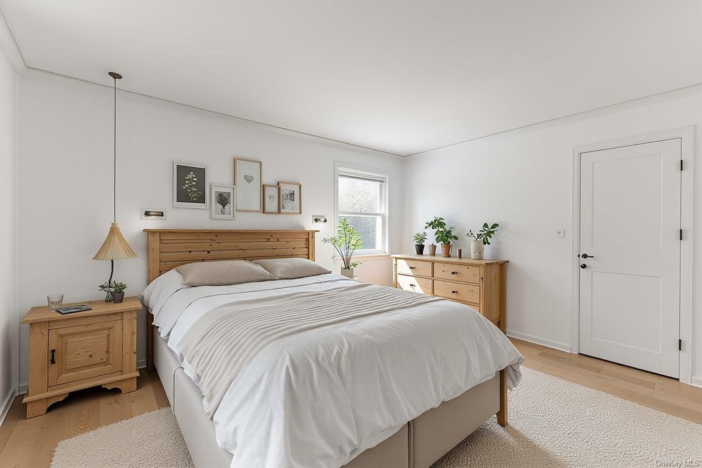 15 of 27 - 21 Kodiak Drive, Woodbury, NY