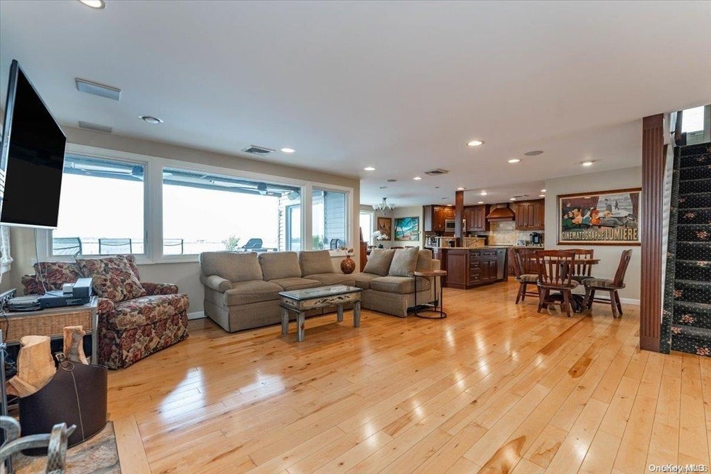 4 of 37 - 327 Pine St., Long Beach, NY