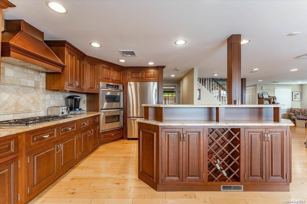 7 of 37 - 327 Pine St., Long Beach, NY