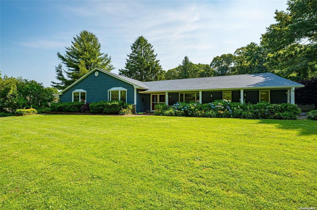1 of 34 - 7 Somner Drive, Dix Hills, NY
