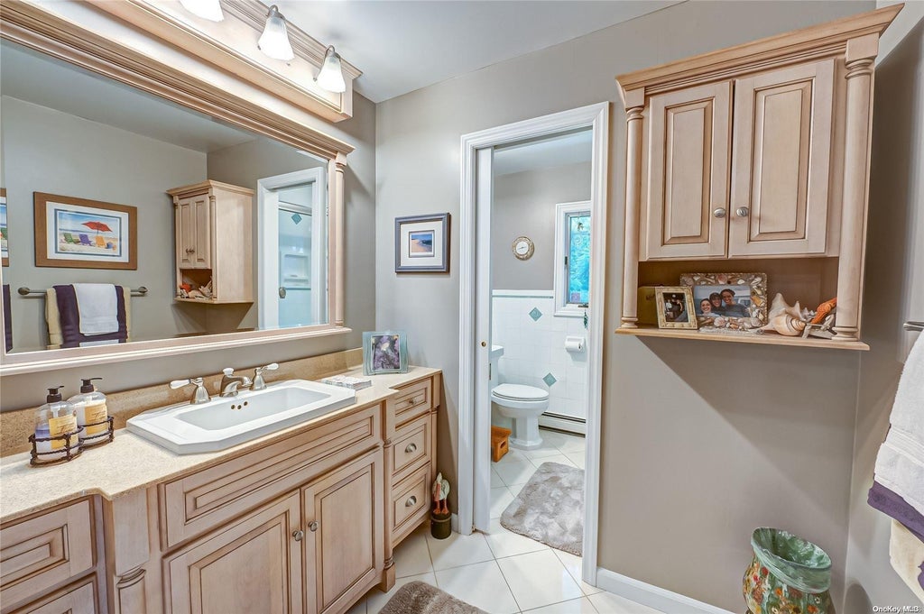 16 of 34 - 7 Somner Drive, Dix Hills, NY