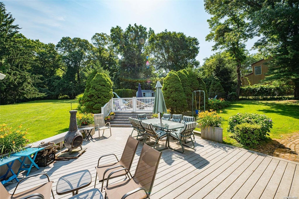 29 of 34 - 7 Somner Drive, Dix Hills, NY