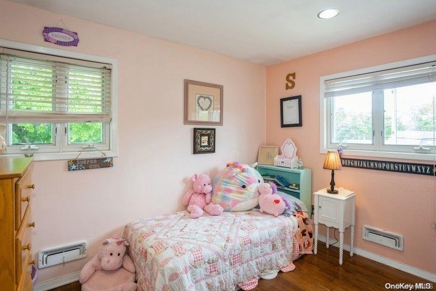 17 of 26 - 6 Riverdale Avenue, Oakdale, NY