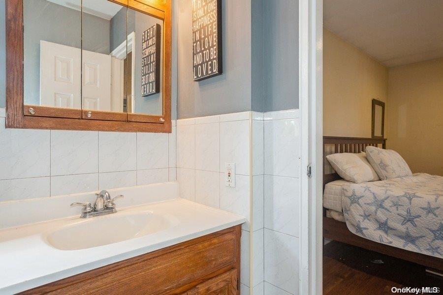 20 of 26 - 6 Riverdale Avenue, Oakdale, NY