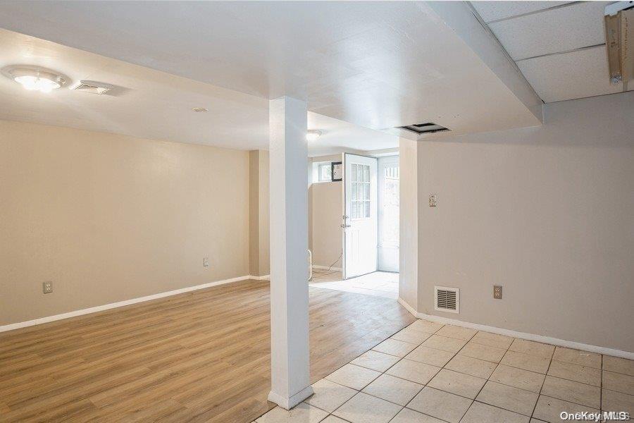 21 of 26 - 6 Riverdale Avenue, Oakdale, NY