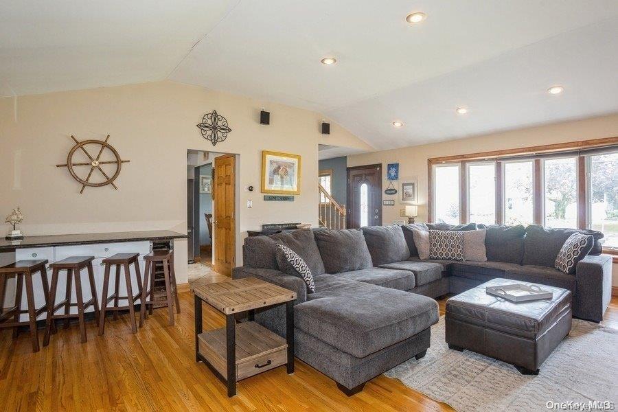 4 of 26 - 6 Riverdale Avenue, Oakdale, NY