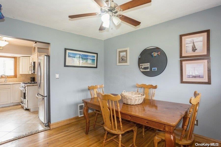 8 of 26 - 6 Riverdale Avenue, Oakdale, NY