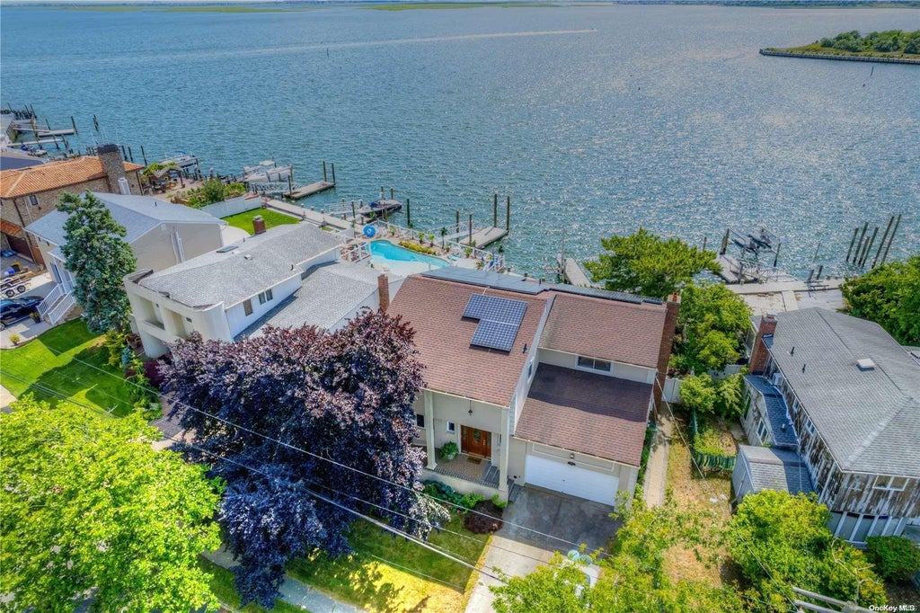 25 of 37 - 3540 Bertha Drive, Baldwin, NY