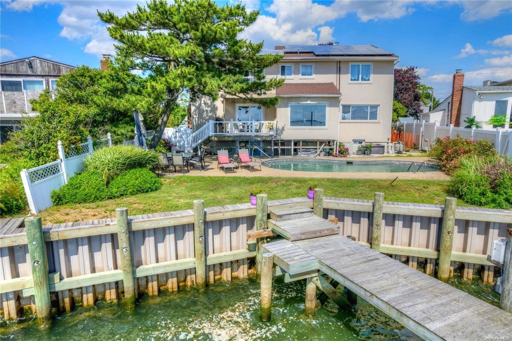 31 of 37 - 3540 Bertha Drive, Baldwin, NY