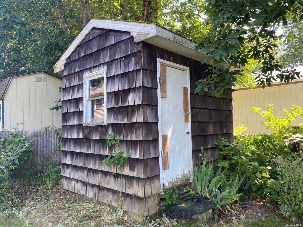 6 of 9 - 500 Summer Lane, Southold, NY