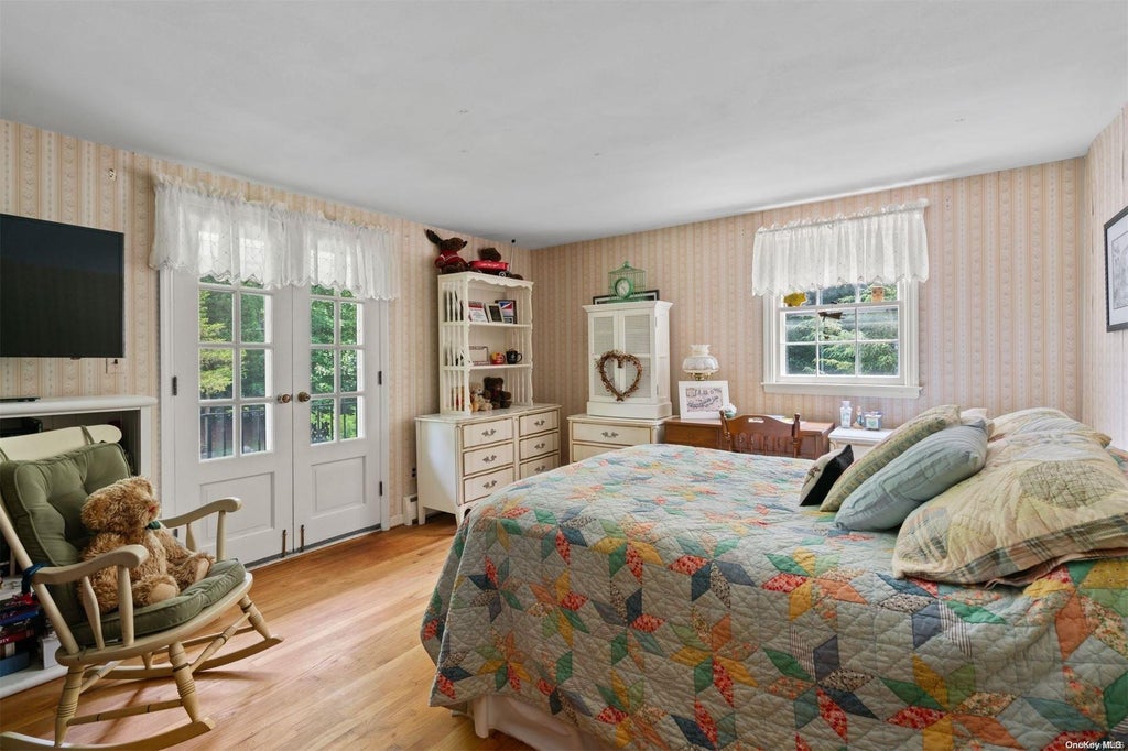 20 of 31 - 4 Pippin Lane, Lloyd Harbor, NY