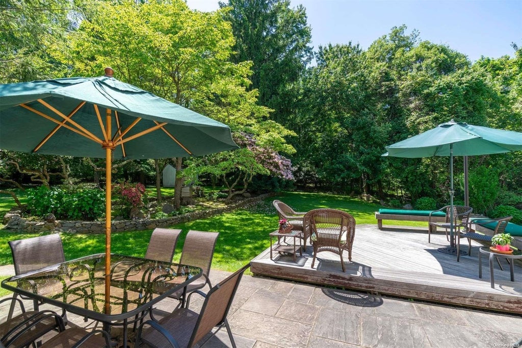 21 of 31 - 4 Pippin Lane, Lloyd Harbor, NY