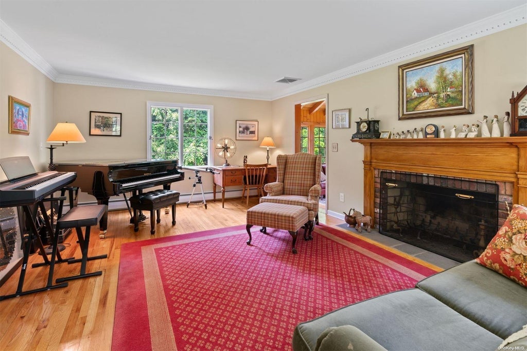 7 of 31 - 4 Pippin Lane, Lloyd Harbor, NY