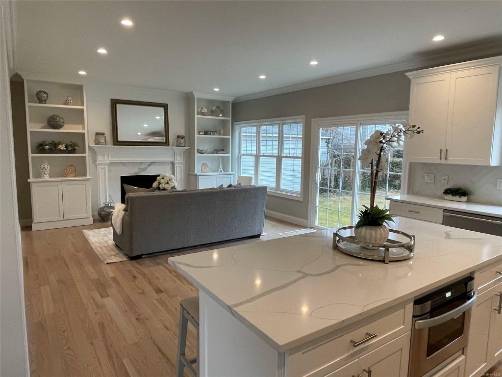 10 of 26 - 15 Dawes Avenue, Syosset, NY