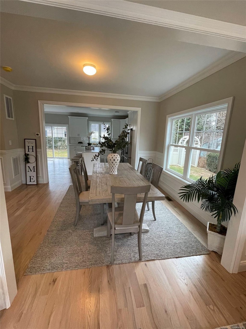 13 of 26 - 15 Dawes Avenue, Syosset, NY