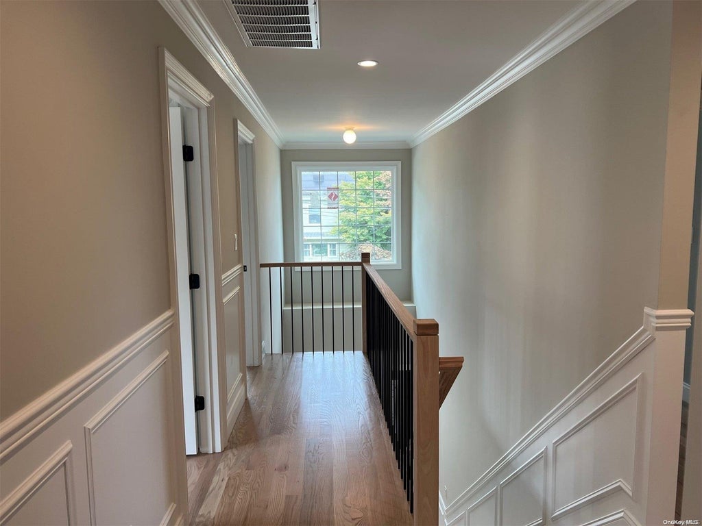 14 of 26 - 15 Dawes Avenue, Syosset, NY