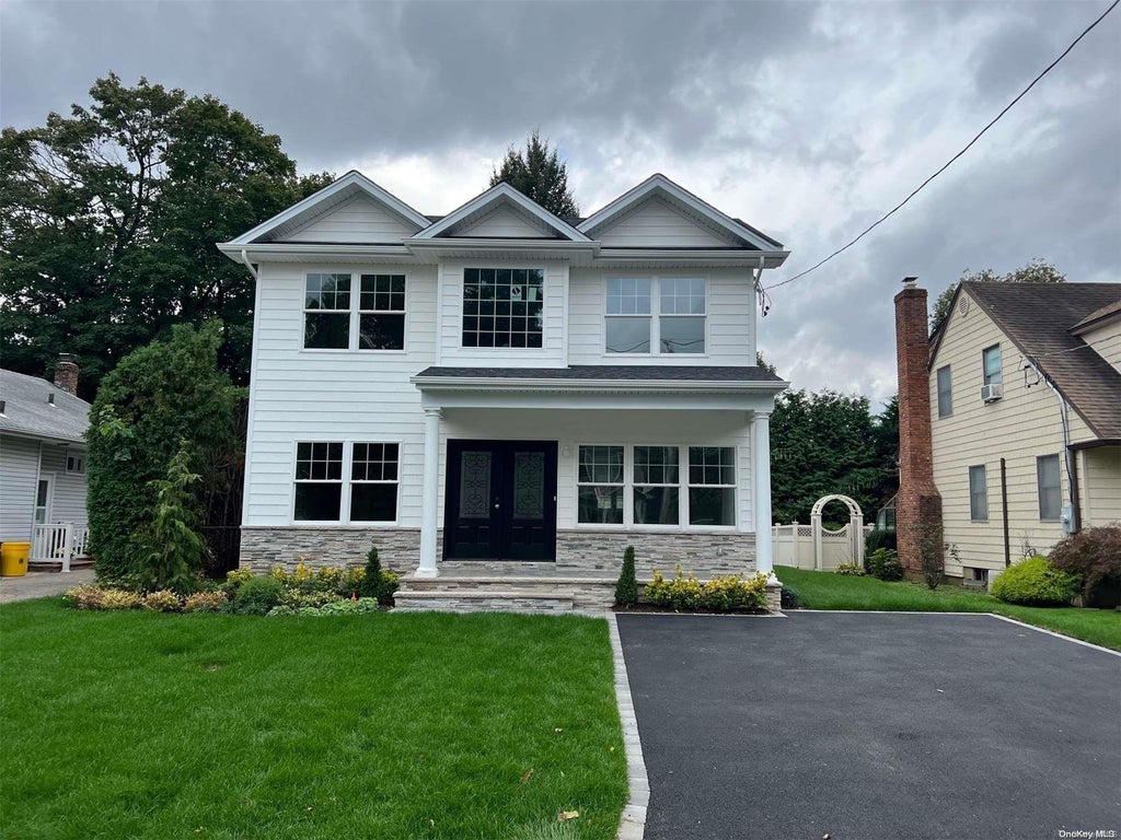 22 of 26 - 15 Dawes Avenue, Syosset, NY