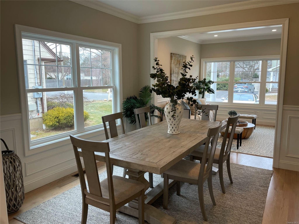 5 of 26 - 15 Dawes Avenue, Syosset, NY