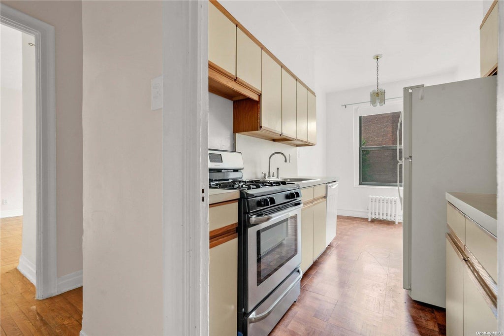 17 of 23 - 83-44 Lefferts Boulevard # 6g, Kew Gardens, NY