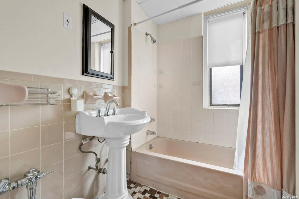 19 of 23 - 83-44 Lefferts Boulevard # 6g, Kew Gardens, NY