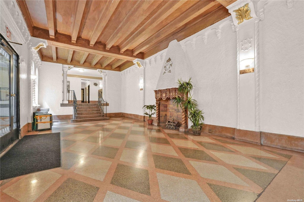 3 of 23 - 83-44 Lefferts Boulevard # 6g, Kew Gardens, NY
