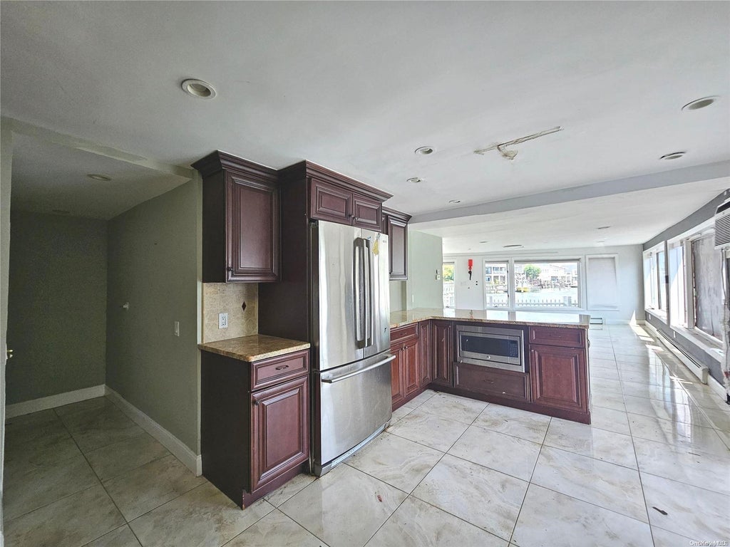 6 of 32 - 1130 Van Buren Place, Baldwin, NY