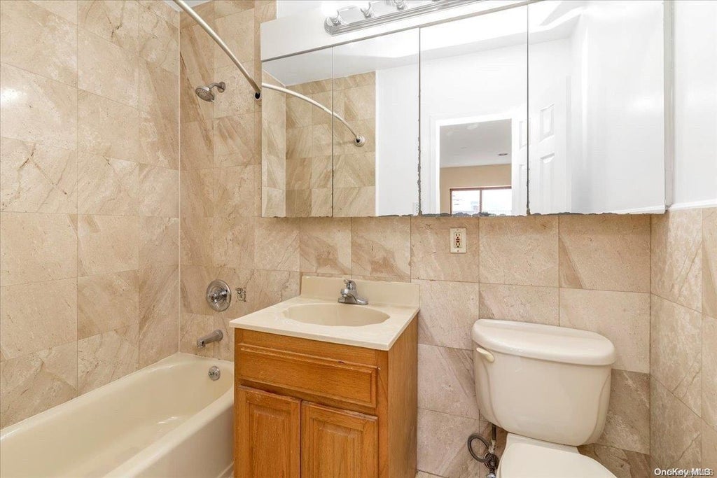 8 of 14 - 118-82 Metropolitan Avenue # 7a, Kew Gardens, NY