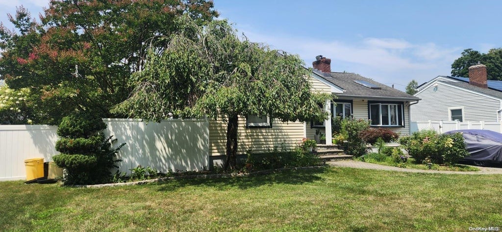 2 of 11 - 24 Elderberry Road, Syosset, NY