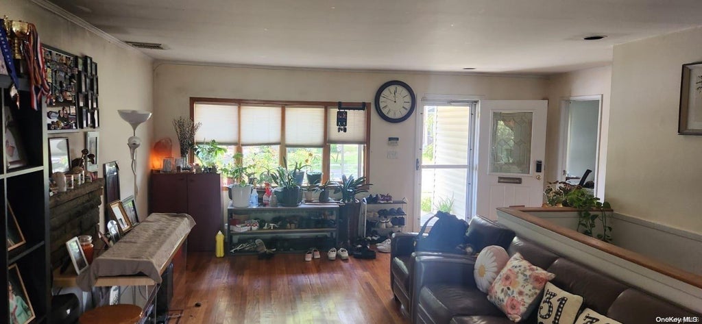 5 of 11 - 24 Elderberry Road, Syosset, NY