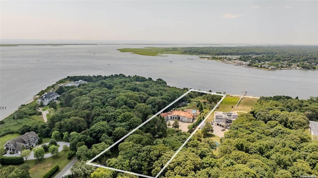 34 of 37 - 42 Old Neck Road, Center Moriches, NY