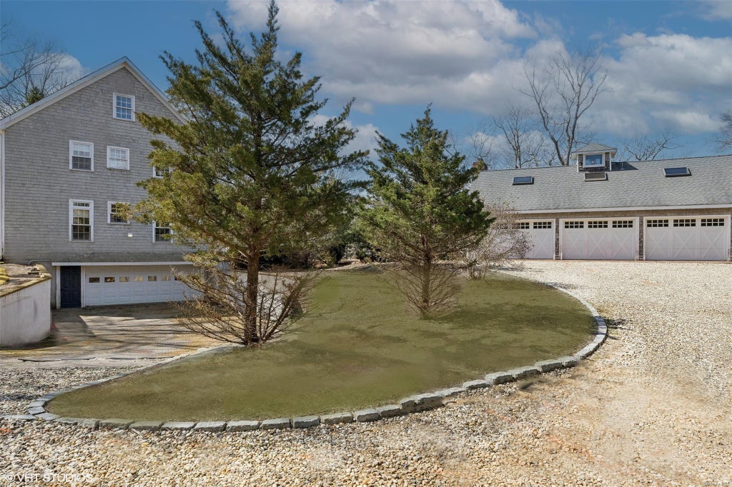 28 of 30 - 10947 Bayview Road, Southold, NY