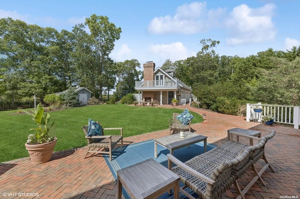 7 of 30 - 10947 Bayview Road, Southold, NY